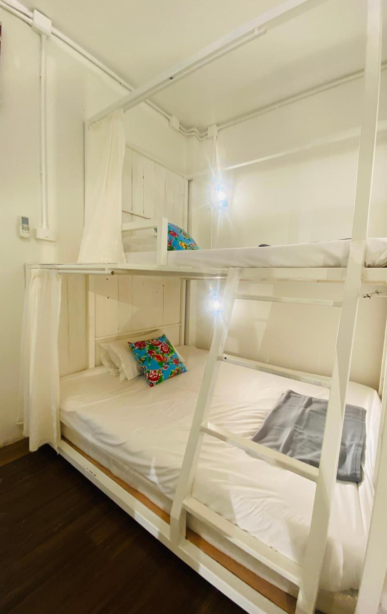 Chiza Hostel Chiangmai เชียงใหม่ ภายนอก รูปภาพ