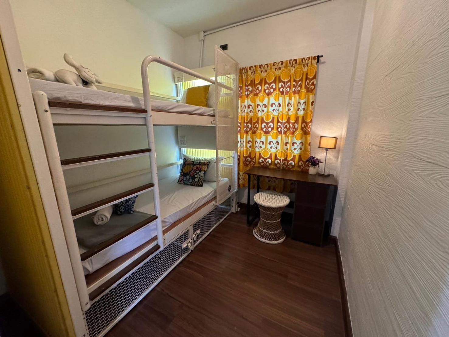 Chiza Hostel Chiangmai เชียงใหม่ ภายนอก รูปภาพ