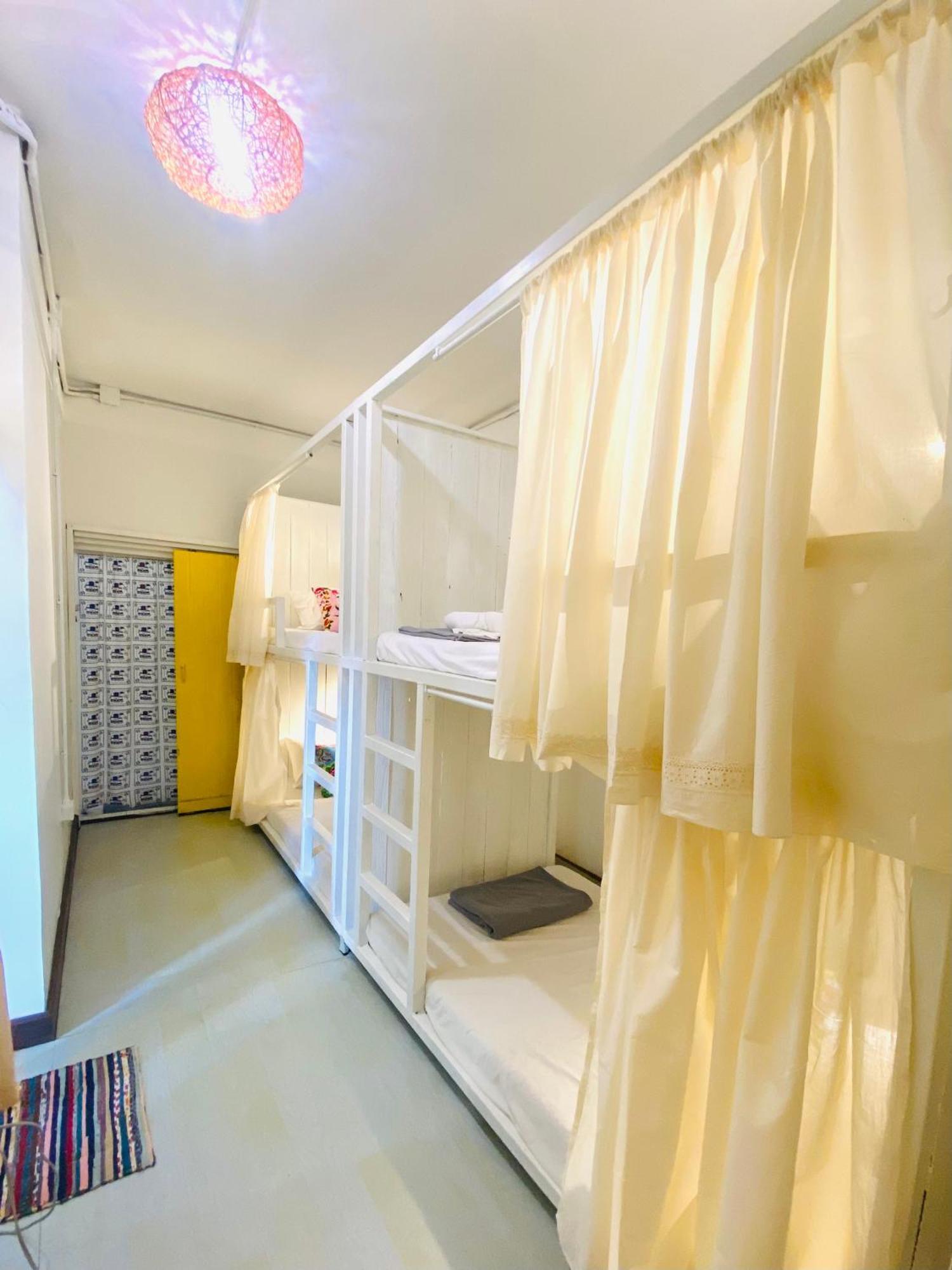 Chiza Hostel Chiangmai เชียงใหม่ ภายนอก รูปภาพ